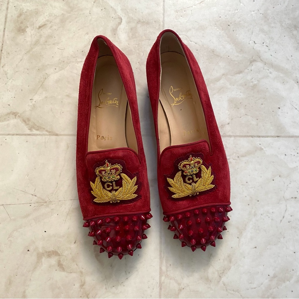 Christian Louboutin Intern Red Suede Embellished Spiked Crest Flats Loafers 38/8